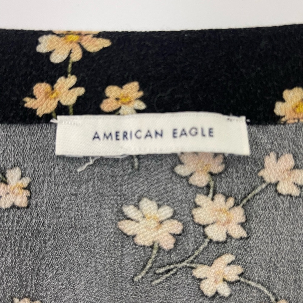 American Eagle Outfitters Blouse Womens S Black w. Yellow Floral Puff Sleeve Top - Picture 11 of 14